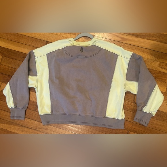 FP Movement by Free People Tops - Free People Movement Start Up Pullover Two-Tone Sweatshirt - Size M
